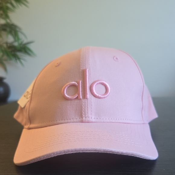 ALO Yoga Accessories - ALO Yoga Pink Cap